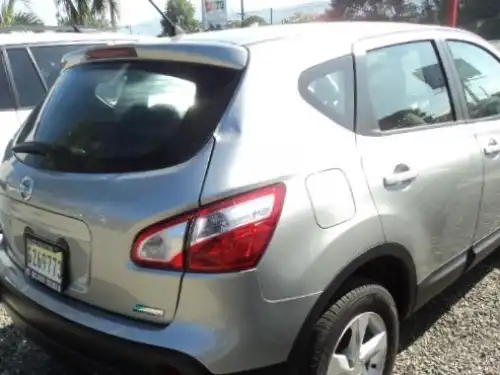 Nissan Qashqai  2012