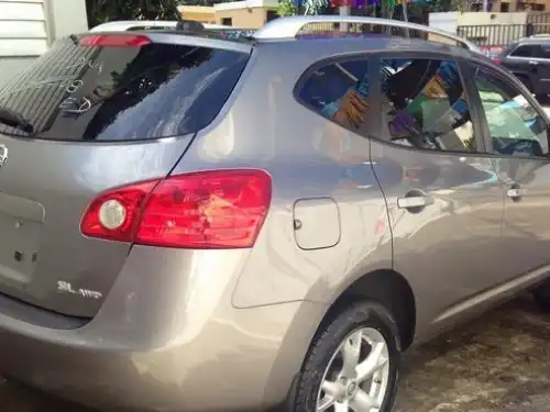 Nissan Rogue  2009