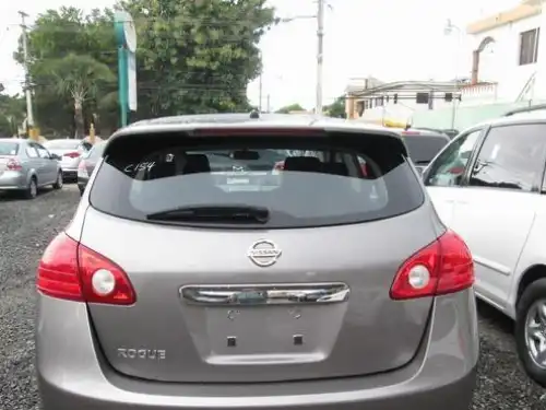 Nissan Rogue  2011