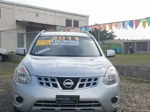 Nissan Rogue  2011