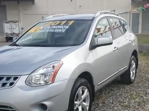 Nissan Rogue  2011