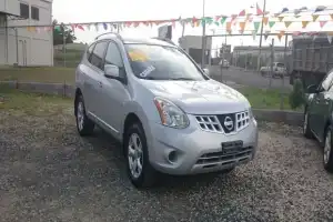 Nissan Rogue SV 2011