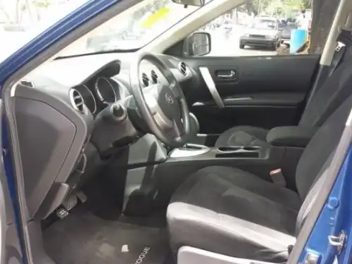 Nissan Rogue2009