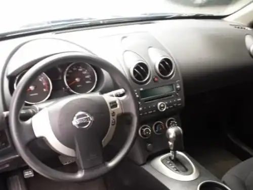 Nissan Rogue2009