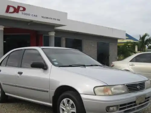 Nissan Saloon EX 2000