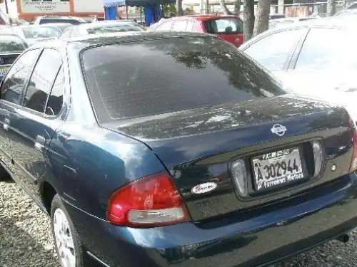 Nissan Sentra  2001