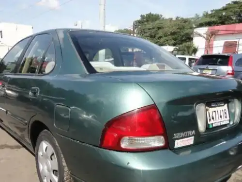 Nissan Sentra  2001