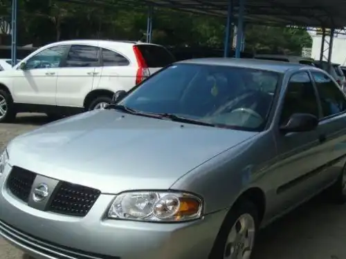 Nissan Sentra  2005