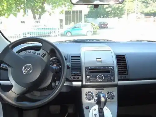 Nissan Sentra  2008