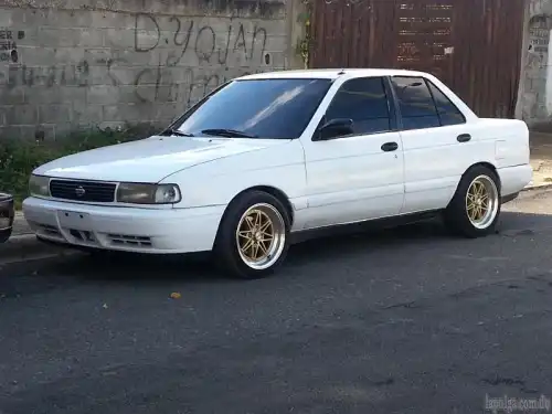 Nissan Sentra B13  Natural 