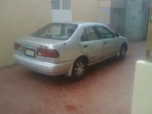 Nissan Sunny 99