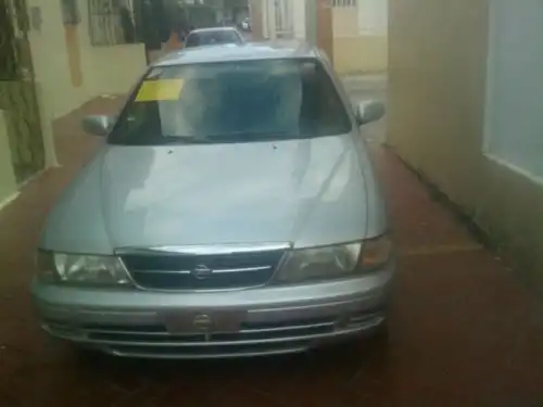 Nissan Sunny 99