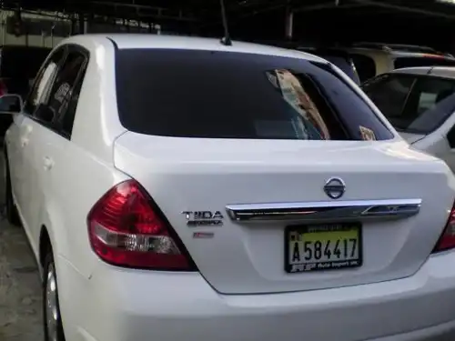 Nissan TIIDA  2006