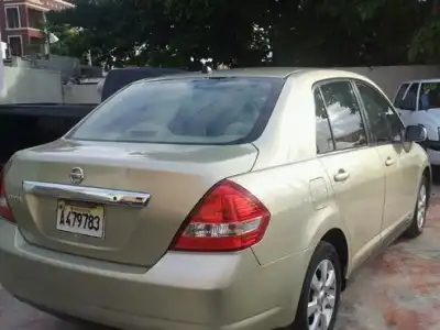 Nissan TIIDA  2007