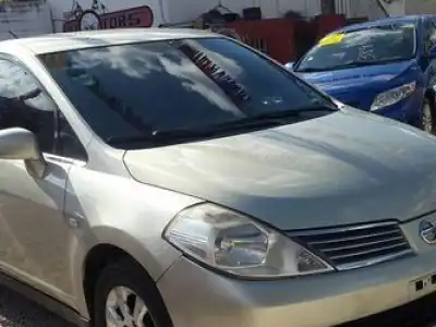 Nissan TIIDA  2008