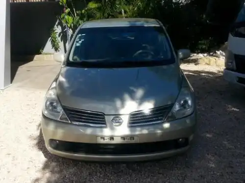 Nissan TIIDA  2008