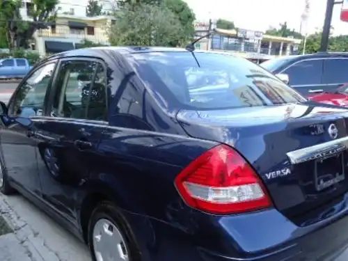 Nissan TIIDA  2009