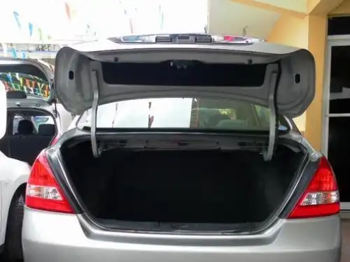 Nissan TIIDA  2009