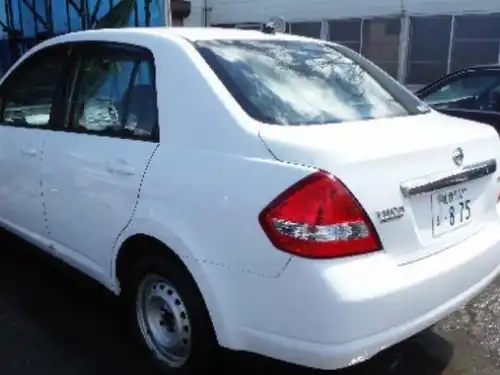 Nissan TIIDA  2009