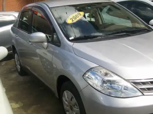 Nissan TIIDA  2009