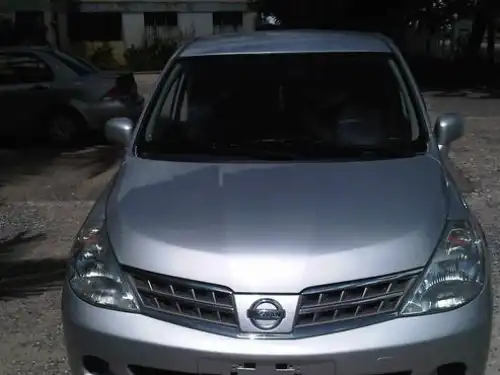 Nissan TIIDA  2009