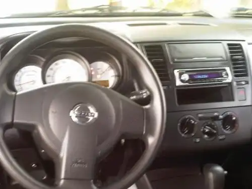 Nissan TIIDA  2009