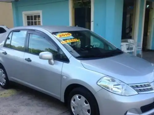 Nissan TIIDA  2010