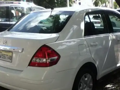 Nissan TIIDA  2011