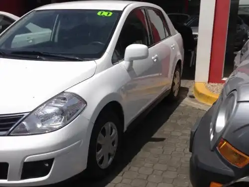 Nissan TIIDA  2011