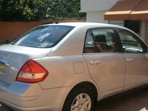 Nissan TIIDA  2012