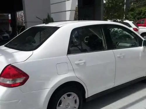 Nissan TIIDA  2012
