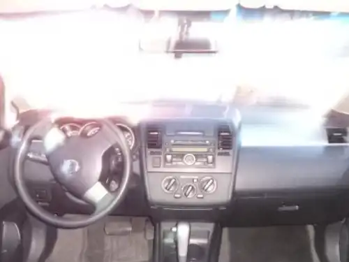 Nissan TIIDA  2012