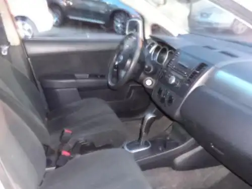 Nissan TIIDA  2012