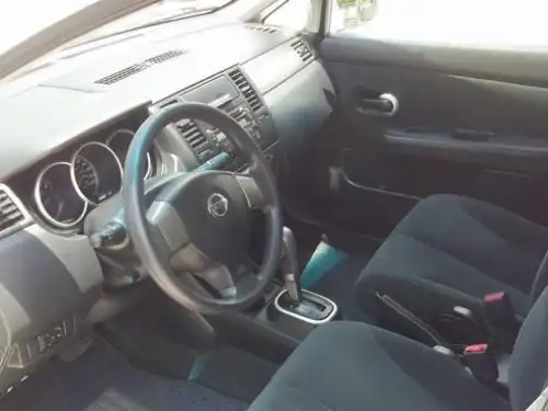 Nissan TIIDA  2012