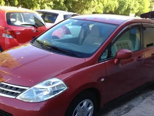 Nissan TIIDA Hatchback 2009