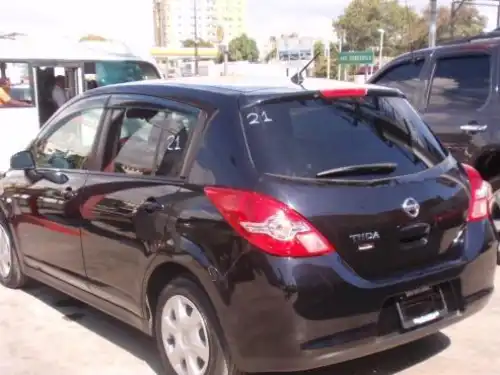 Nissan TIIDA Hatchback 2010
