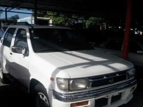 Nissan Terrano  2001
