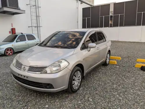 Nissan Tiida 2007