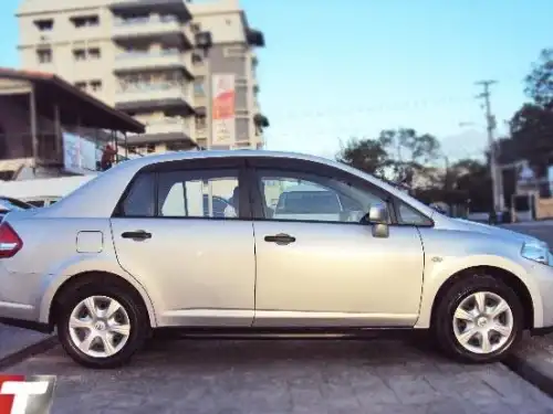 Nissan Tiida 2009