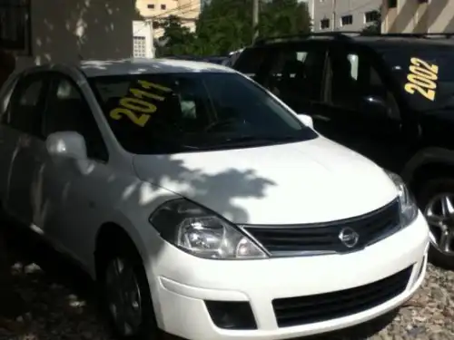 Nissan Tiida2011