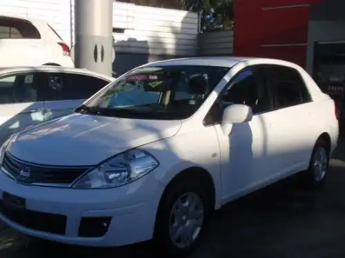 Nissan Tiida2012