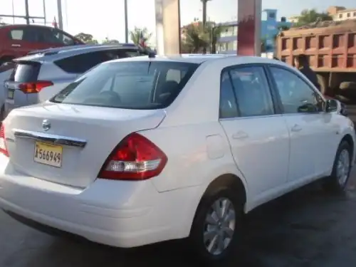 Nissan Tiida2012