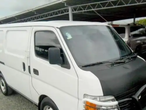 Nissan Urvan  2010