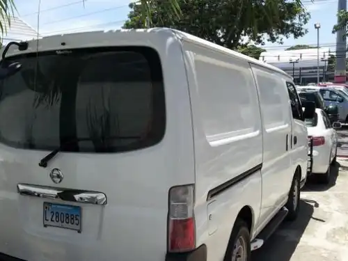 Nissan Urvan  2010