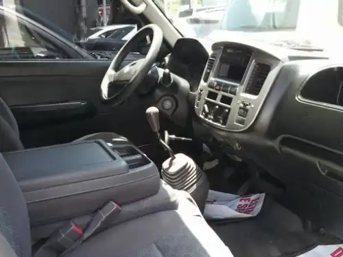 Nissan Urvan  2010