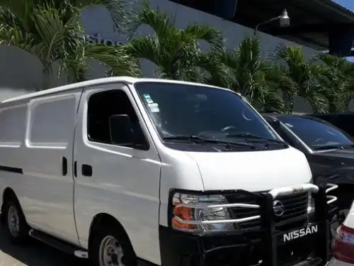 Nissan Urvan  2010