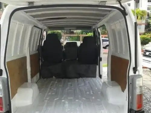 Nissan Urvan  2010