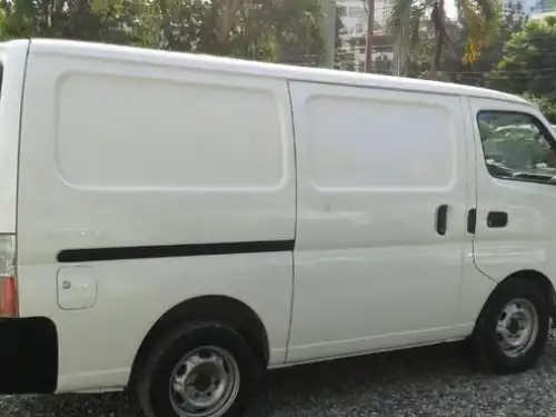 Nissan Urvan  2010