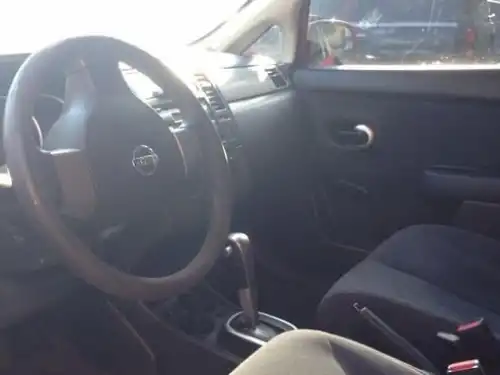Nissan Versa  2008