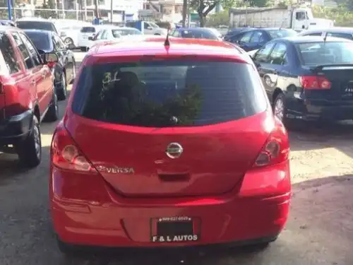 Nissan Versa  2008